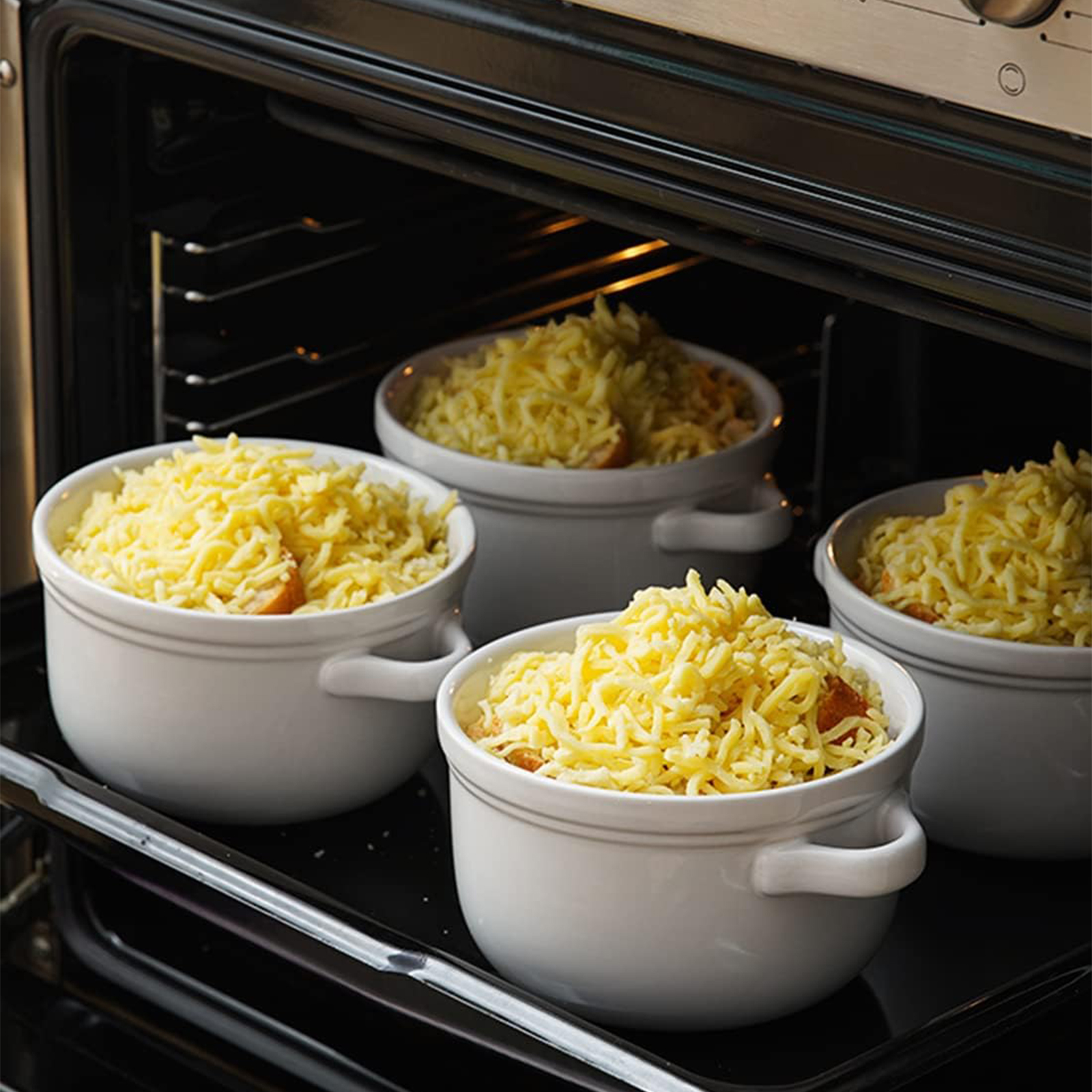 LE TAUCI Soup Bowls With Handles 28 oz, French Onion Soup Bowl for Chili, Beef Stew, Cereal, Ceramic Soup Crocks oven Safe, Microwave Dishwasher Safe - 5.5 inch, Set of 4, White