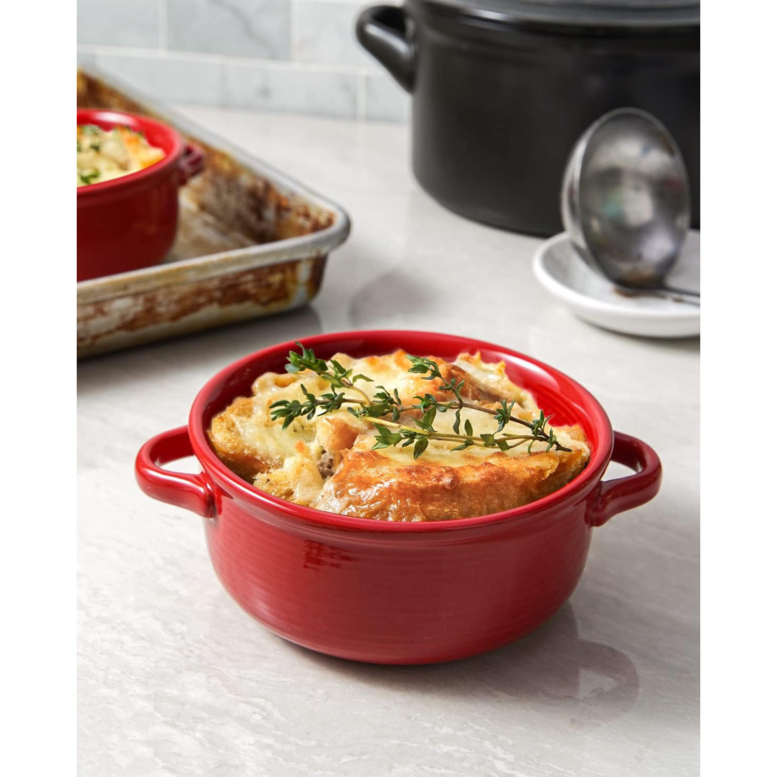 LE TAUCI Soup Bowls with Handles, Ceramic French Onion Soup Bowls 22 Ounces for Soup, Cereal, Chilli, Beef Stew, Stackable Serving Bowls Set, Oven Microwave Dishwasher Safe, Set of 4, Red