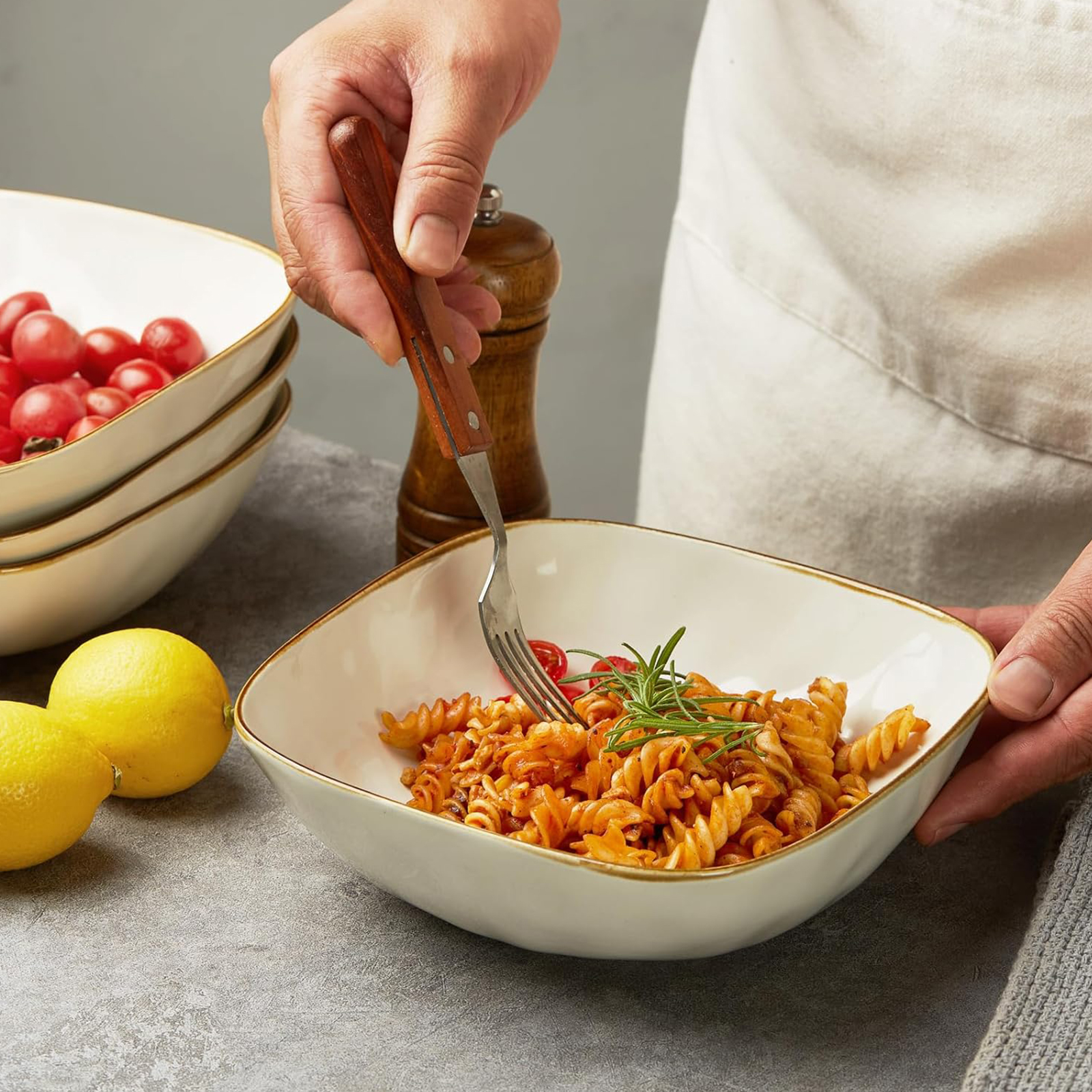 famiware Large Pasta Bowls Set of 4, Ocean Square 8" Bowls, Pasta Serving Bowl Large Dinner Bowls, Kitchen Bowl Set, Microwave and Dishwasher Safe, Scratch Resistant, Vanilla White