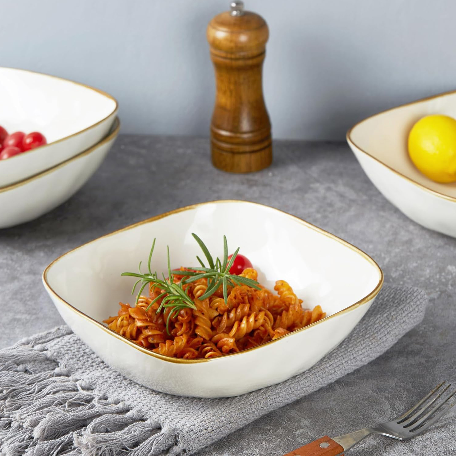 famiware Large Pasta Bowls Set of 4, Ocean Square 8" Bowls, Pasta Serving Bowl Large Dinner Bowls, Kitchen Bowl Set, Microwave and Dishwasher Safe, Scratch Resistant, Vanilla White