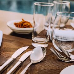 45-Piece Silverware Set Flatware Cutlery Set Service for 8, Durable Stainless Steel Tableware in Ergonomic Design Size and Weight, Kitchen Utensil Sets with Steak Knives, Rust-proof, Dishwasher Safe