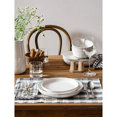 LE TAUCI Dinner Plates 10 Inch, Ceramic Flat Dish Set - Set of 4, Arctic White