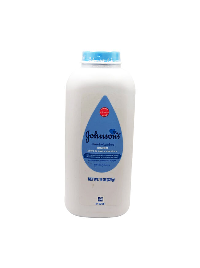 Johnson's Baby - Powder with Aloe Vera & Vitamin E 15.00 oz Exp 05/2029