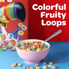 Kellogg’s Froot Loops Breakfast Cereal, Kids Cereal, Family Breakfast, Family Size, Original (3 Boxes)